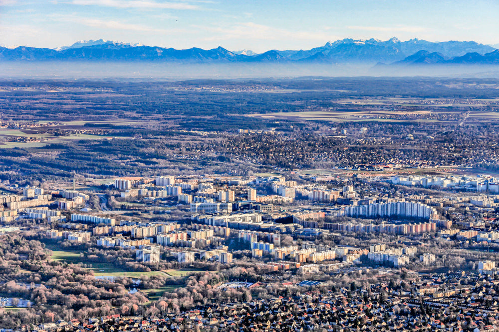 Neuperlach vor den Alpen