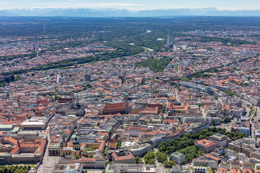 München mit Alpenpanorama