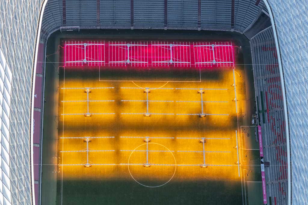 Illumination of the lawn