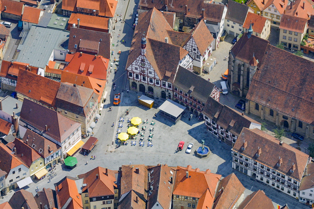 Hauptstraße mit Rathaus in Forchheim
