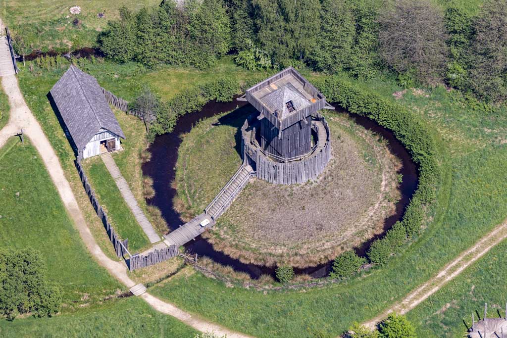 Turmhügelburg im Geschichtspark Bärnau-Tachov
