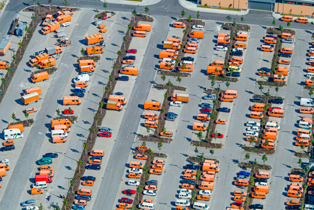 Fahrzeuge in Orange