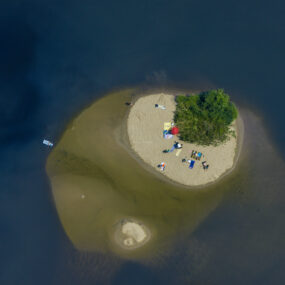 Luftaufnahme von einer Insel im Main bei Volkach-Fahr - Klaus Leidorf