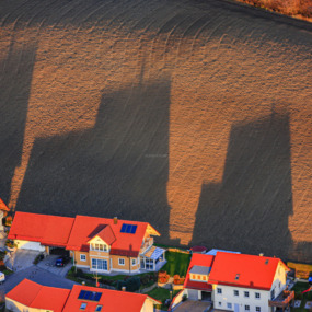 Wohnsiedlung im Abendlicht - Klaus Leidorf